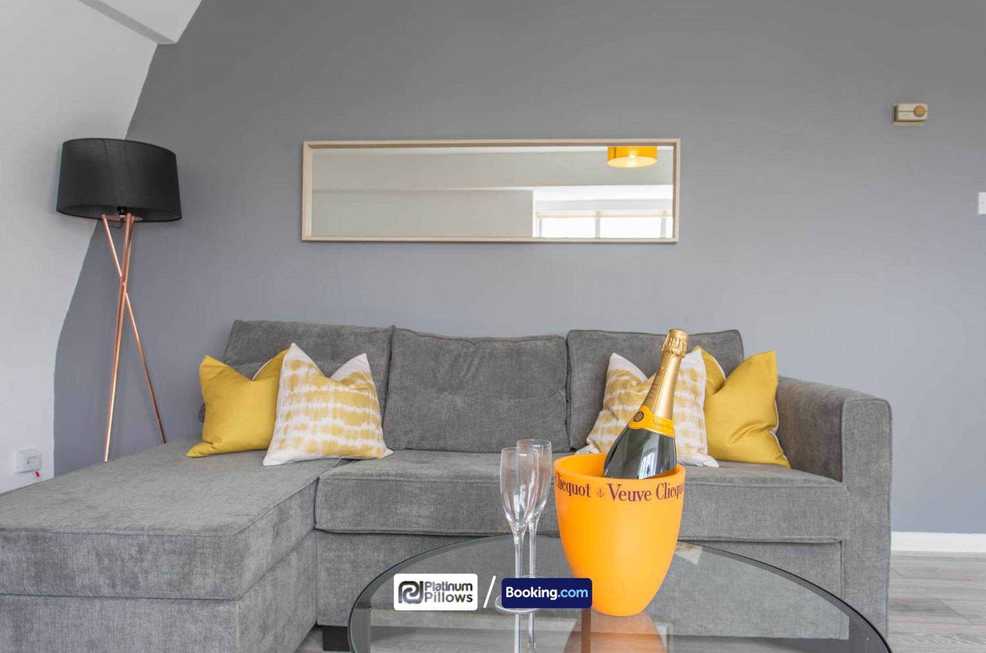 Oxford Apt Near Jr Hospital & Universities, Great Weekly & Long Stay Offers Exterior foto